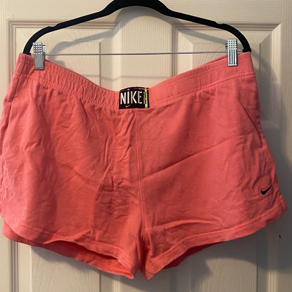 Nike Bright Pink Sports Shorts Vintage 90’s